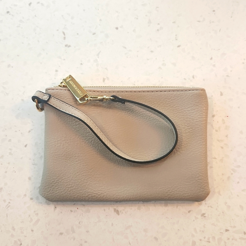 Steve Madden Light Gray‎ Wristlet